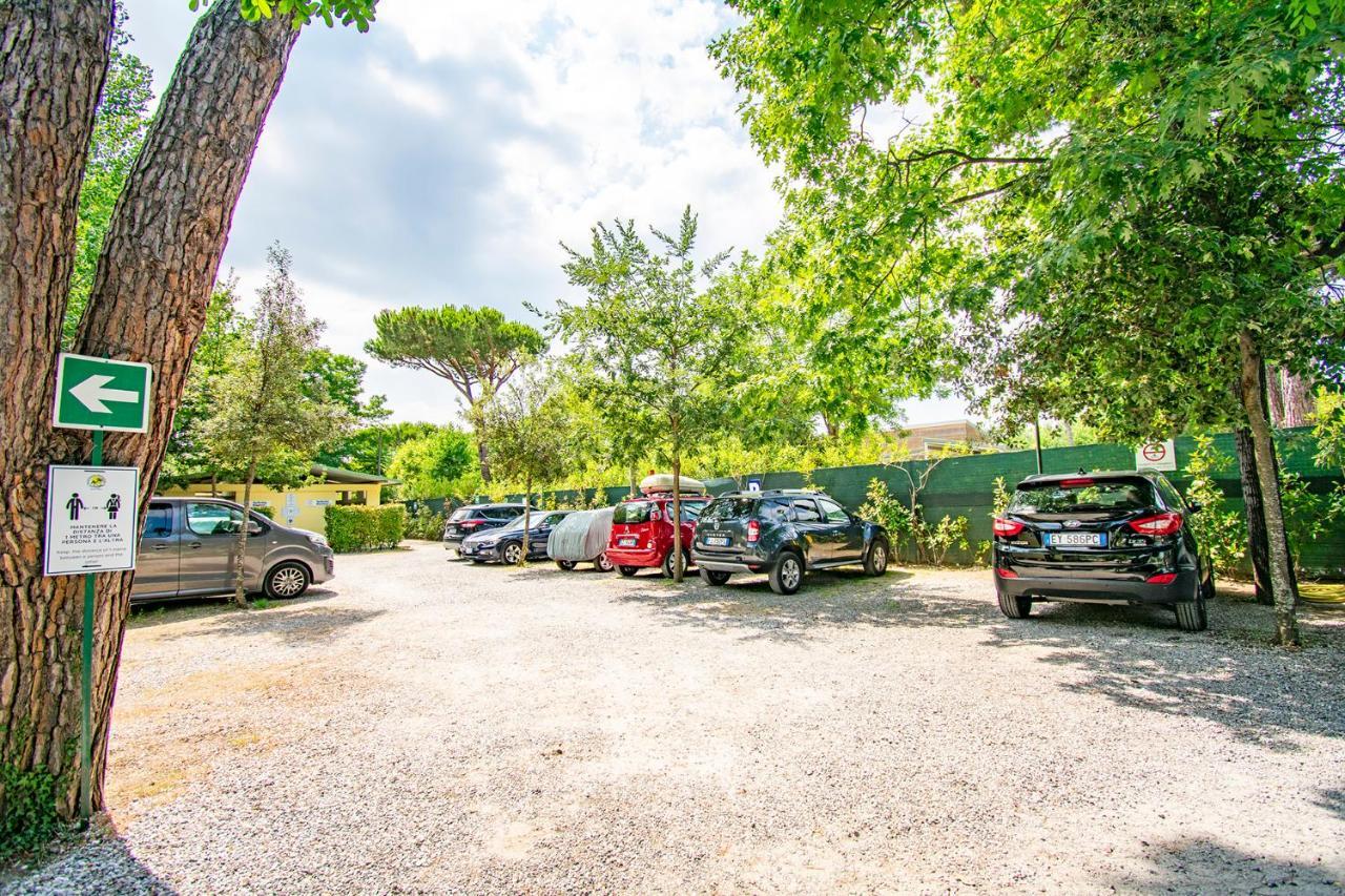 Camping Parco Vacanza Partaccia 2 Марина-ді-Масса Екстер'єр фото