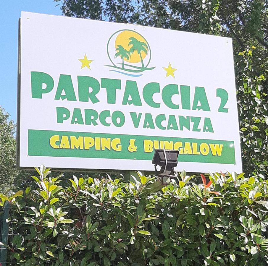 Camping Parco Vacanza Partaccia 2 Марина-ді-Масса Екстер'єр фото